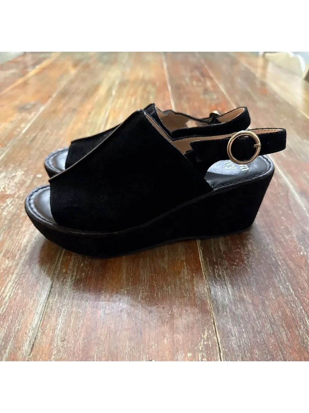 Crown & Ivy Black Suede Peep Toe Wedge Sandals Size 6